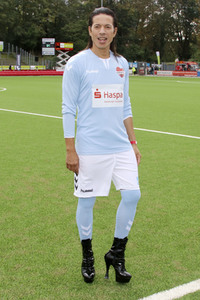 Benefiz-Fußballspiel 'Kicken mit Herz' 2018 in Hamburg