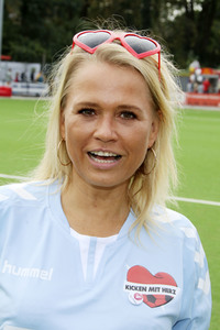 Benefiz-Fußballspiel 'Kicken mit Herz' 2018 in Hamburg