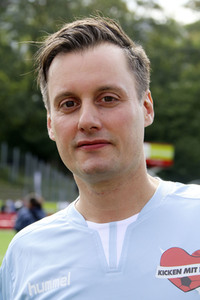 Benefiz-Fußballspiel 'Kicken mit Herz' 2018 in Hamburg