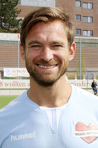 Benefiz-Fußballspiel 'Kicken mit Herz' 2018 in Hamburg