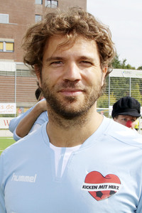 Benefiz-Fußballspiel 'Kicken mit Herz' 2018 in Hamburg