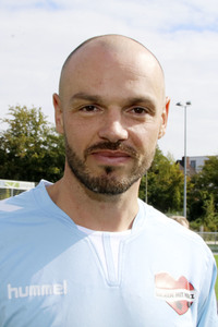 Benefiz-Fußballspiel 'Kicken mit Herz' 2018 in Hamburg