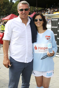 Benefiz-Fußballspiel 'Kicken mit Herz' 2018 in Hamburg