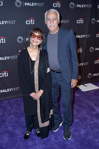 Serienscreening 'I Feel Bad' in Beverly Hills