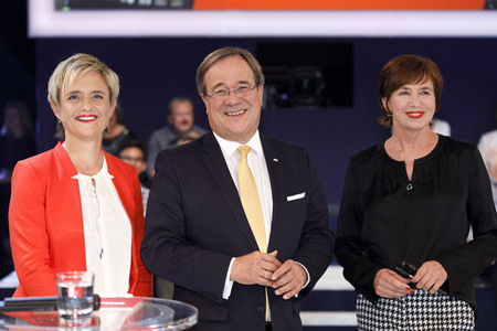 TV-Sendung 'WDR Arena - Ein Jahr Regierung Laschet' in Köln