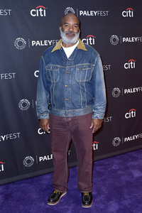 Serienscreening 'The Cool Kids' in Beverly Hills