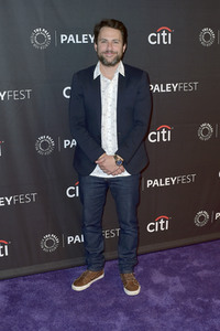 Serienscreening 'The Cool Kids' in Beverly Hills