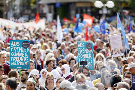 Demo 'Köln zeigt Haltung' in Köln