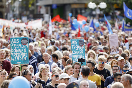 Demo 'Köln zeigt Haltung' in Köln