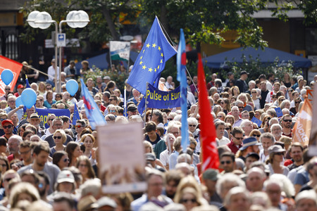 Demo 'Köln zeigt Haltung' in Köln