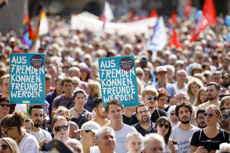 Demo 'Köln zeigt Haltung' in Köln
