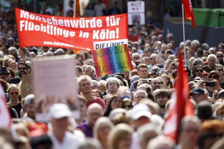 Demo 'Köln zeigt Haltung' in Köln