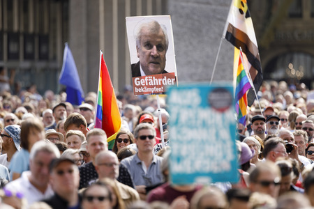 Demo 'Köln zeigt Haltung' in Köln