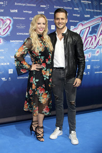 Premiere 'Flashdance - Das Musical' in Hamburg