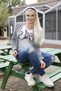 Kalenderpräsentation von Daniela Katzenberger in Düren