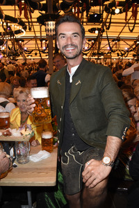 Im Schottenhamel Festzelt bei der Eröffnung vom Oktoberfest 2018 in München