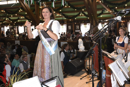 Im Volkssängerzelt bei der Eröffnung vom Oktoberfest 2018 in München