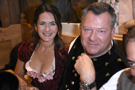 In Kufflers Weinzelt bei der Eröffnung vom Oktoberfest 2018 in München