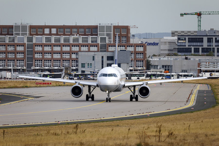 Symbolfoto Flughafen