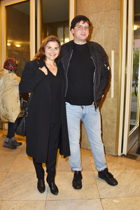 Theaterpremiere 'Willkommen bei den Hartmanns' in Berlin