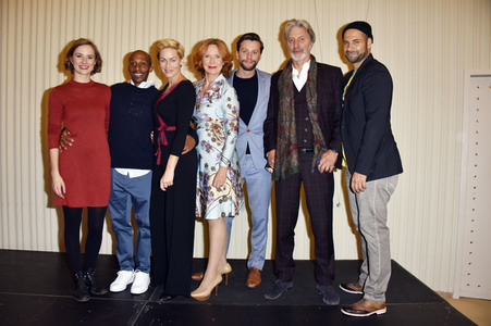 Theaterpremiere 'Willkommen bei den Hartmanns' in Berlin