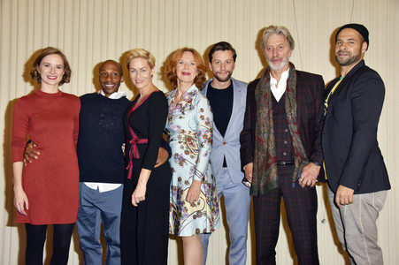 Theaterpremiere 'Willkommen bei den Hartmanns' in Berlin