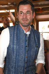 In Käfers Wiesn-Schänke beim Oktoberfest 2018 in München