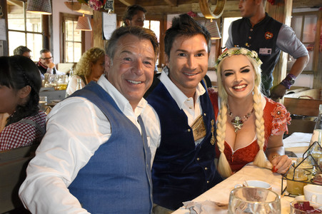 In Käfers Wiesn-Schänke beim Oktoberfest 2018 in München