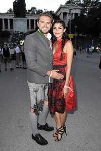 Almauftrieb in Käfers Wiesn-Schänke auf dem Oktoberfest 2018 in München