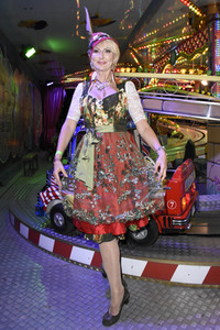 Almauftrieb in Käfers Wiesn-Schänke auf dem Oktoberfest 2018 in München