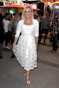 Almauftrieb in Käfers Wiesn-Schänke auf dem Oktoberfest 2018 in München