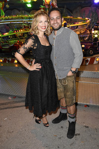 Almauftrieb in Käfers Wiesn-Schänke auf dem Oktoberfest 2018 in München