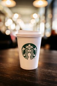Symbolfoto Starbucks