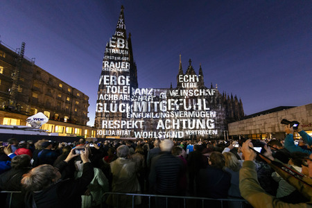 Lichtspektakel 'Dona Nobis Pacem' in Köln