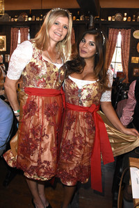 3. Wiesn Charity Lunch im Festzelt Zur Bratwurst beim Oktoberfest 2018 in München