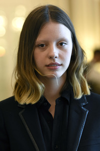 Exklusives Photoshooting mit Mia Goth, San Sebastian Film Festival 2018