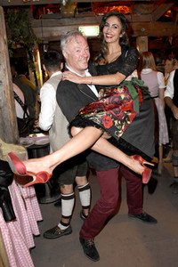 In Käfers Wiesn-Schänke auf dem Oktoberfest 2018 in München