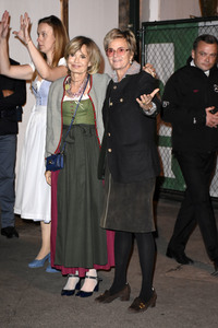 In Käfers Wiesn-Schänke auf dem Oktoberfest 2018 in München