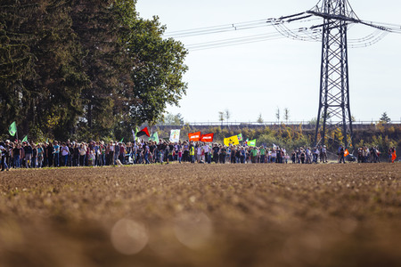 Großdemo 'Wald retten - Kohle stoppen' am Hambacher Wald