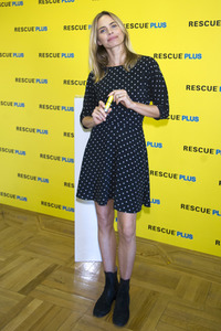 Veronica Blume präsentiert Rescue Plus Produkte in Madrid