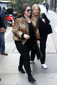Melissa McCarthy besucht die Talkshow 'Build Series' in New York