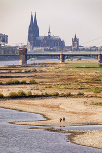 Niedrigwasser im Rhein in Köln