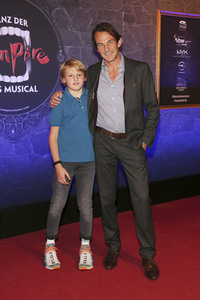 Musicalpremiere 'Tanz der Vampire' in Berlin