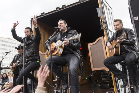 Straßenkonzert von The BossHoss in Berlin