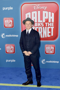 Filmpremiere 'Ralph reichts 2: Webcrasher - Chaos im Netz' in Los Angeles