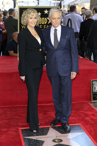 Michael Douglas erhält einen Stern auf dem Hollywood Walk of Fame in Los Angeles