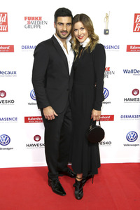 Goldene Bild der Frau 2018 in Hamburg
