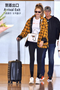 Ankunft von Gigi Hadid in Tokio