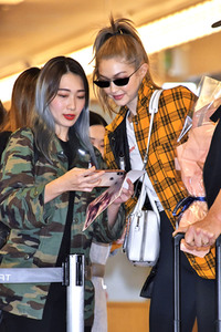 Ankunft von Gigi Hadid in Tokio