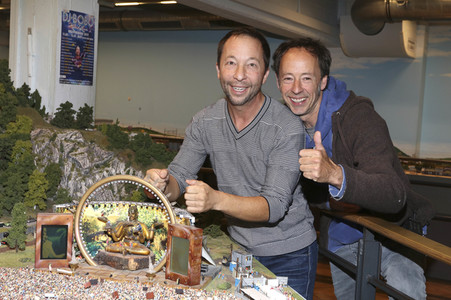 DJ Bobo besucht das Miniatur Wunderland in Hamburg
